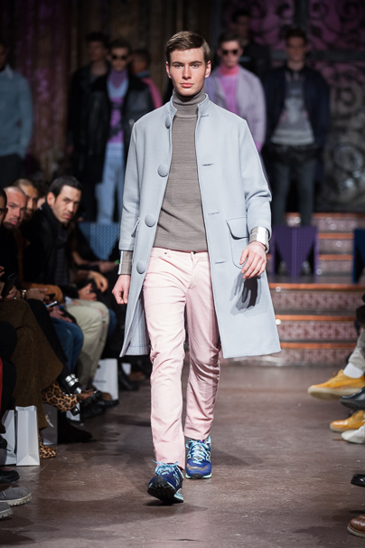 Ricardo+Seco%E2%80%99s+2014+Fall%2FWinter+collection+could+be+described+in+two+words%3A+dreamy+prep.+With+creamy+textures%2C+wool+and+tweed%2C+and+pastel+tones+of+robin+blue%2C+periwinkle+and+highlights+of+baby+pink%2C+the+audience+is+quickly+reminded+of+New+York+City%E2%80%99s+uptown+people.
