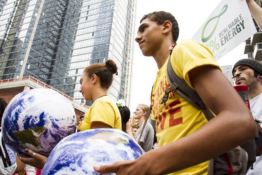 People’s Climate March draws 400,000 people before UN Climate Summit