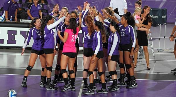 Women’s volleyball competed in a double header against Baruch College.
