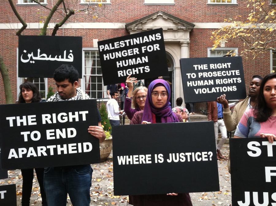 Students+vocalized+their+dismay+towards+a+feeling+of+anti-Palestinian+culture+within+the+NYU+Law+School+on+Friday.