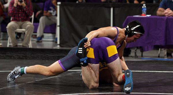 Dylan Lojac went undefeated, as did the NYU wrestling team with a 3-0 win at the Metro vs. PA Duals hosted at King’s College on Saturday. 