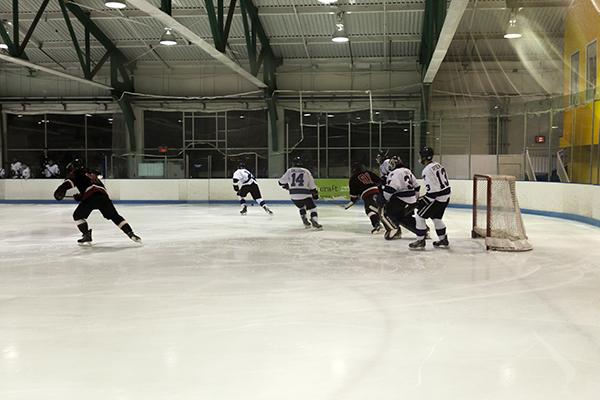 The NYU Ice Hockey team once again won both their matches over the weekend. 