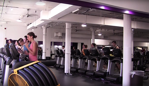 One of the key moments of the semester occurred when the facilities at Coles Sports Center closed for renovations and facilities opened at 404 Fitness for NYU students to continue their workouts.
