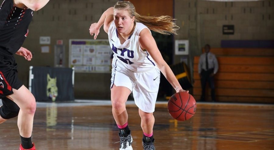 Kaitlyn Read scored 15 of NYU’s 60 points in the first game of the season.