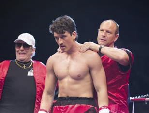 Bleed For This tells the story of VInny Paz, a boxer whose story could become a film classic with Raging Bull and Rocky. 
