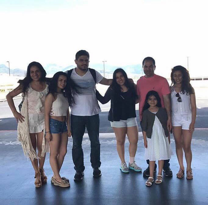 Liliana Zuluaga (center) pictured with her family on June 23 in Honolulu, Hawaii.