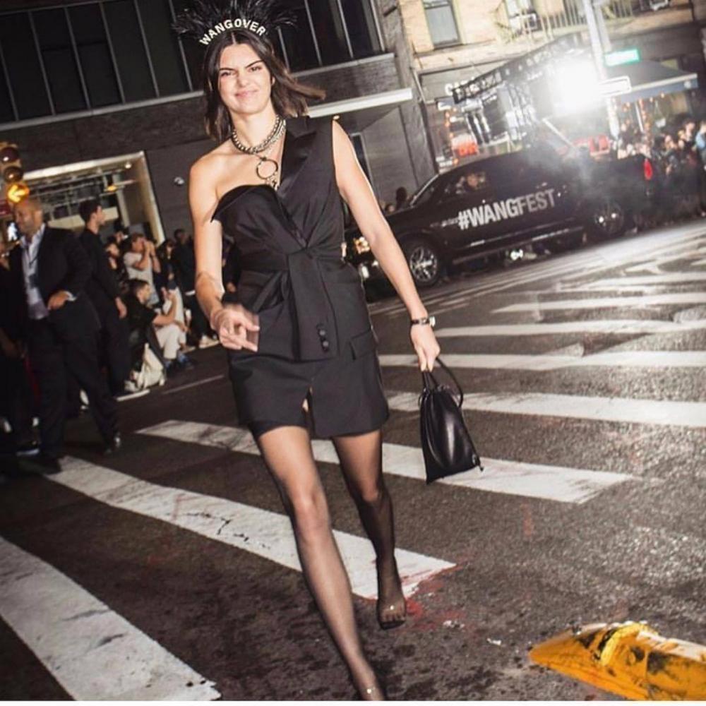 Kendall+Jenner+walked+for+Alexander+Wang%E2%80%99s+Spring+2018+which+took+place+Lafayette+in+SoHo.%0A
