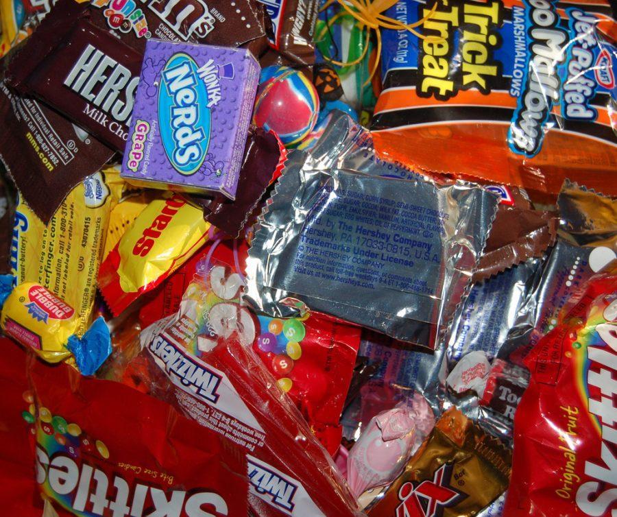 Candy+has+substituted+potatoes%2C+apples%2C+and+nuts+as+the+%E2%80%9Ccurrency%E2%80%9D+of+halloween+in+modern+day.+%0A