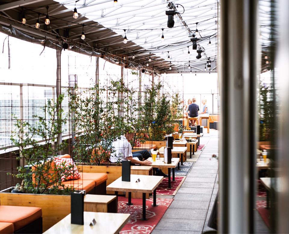 
The Kimoto Rooftop Garden Lounge offers Asian-American fusion with a stunning view of Brooklyn and southern Manhattan.
