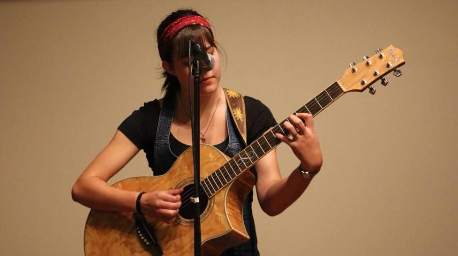 
Steinhardt Music Technology sophomore Amelia Murray performed for the WSN staff some of her original songs including “Calcium” and “Speak Your Mind.”
