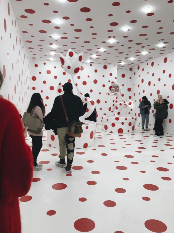 The David Zwirner Gallery in Chelsea is currently displaying Yayoi Kusama’s “Festival of Life,” and has become a popular Instagram selfie location.
