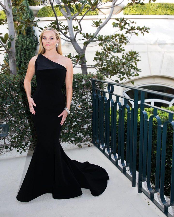 Reese+Witherspoon+was+among+the+many+women+and+men+who+wore+black+to+the+Golden+Globes+in+support+of+Times+Up.