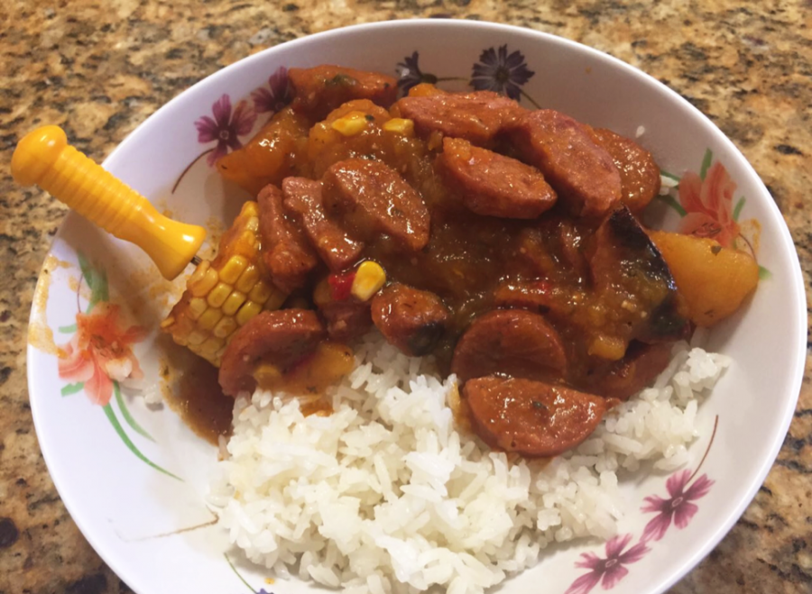 Laura+Rubio%E2%80%99s+family+recipe+for+Cuban+guiso%3A+kielbasa+sausage%2C+sweet+corn%2C+potatoes+and+pumpkin+over+white+rice.