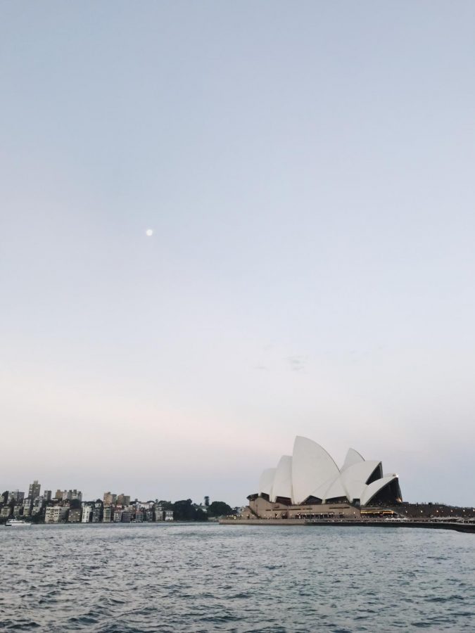 A+view+of+the+Sydney+Opera+House+from+the+Manly+Ferry+at+Circular+Quay+in+downtown+Sydney.