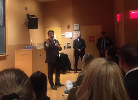 Former White House Communications Director, Anthony Scaramucci speaking at an NYU Republicans event.
