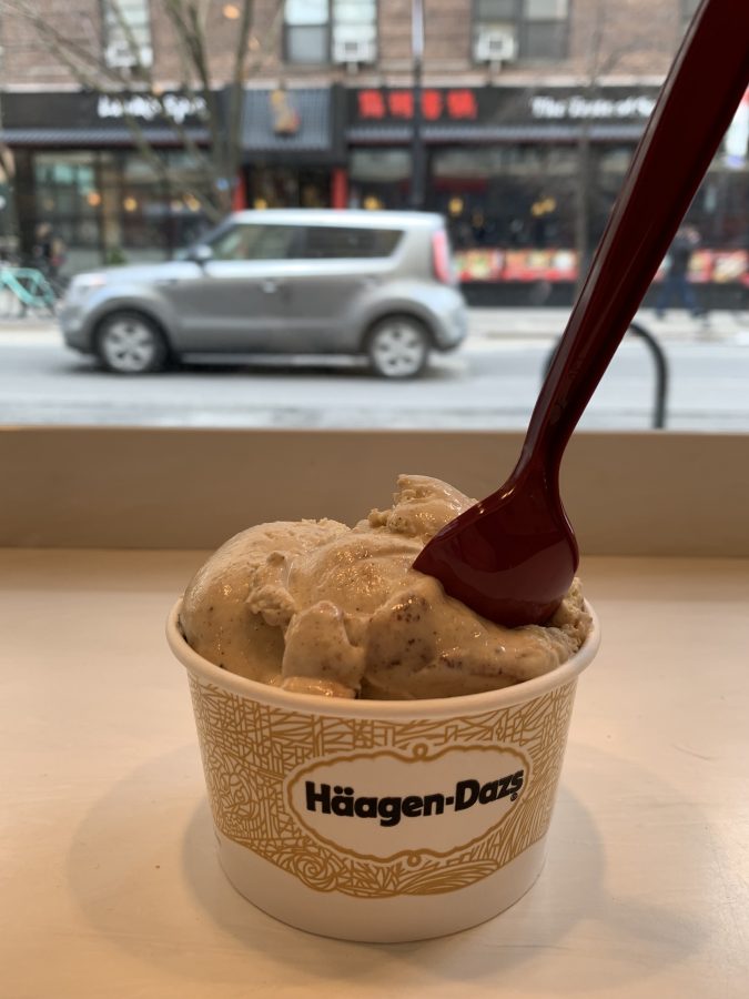 Bourbon+Vanilla+Bean+Truffle+from+the+H%C3%A4agen-Dazs+on+Eighth+Street