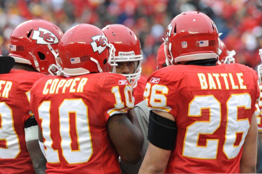 Members of the Kansas City Chiefs huddle with special team’s coordinator during the Kansas City Chiefs wild card game play-off. (via AFGSC)