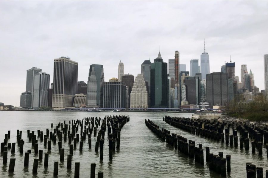 A sprawling view of the Manhattan skyline can be seen from the Long Island City waterfront. This scenic corner of Queens is a popular spot for students who want to escape the city for a while over spring break. (Staff Photo by Chelsea Li)