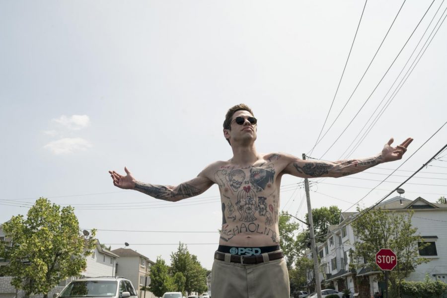 Pete Davidson as Scott Carlin in The King of Staten Island, directed by Judd Apatow. (Photo by Mary Cybulski / Courtesy of Universal Pictures