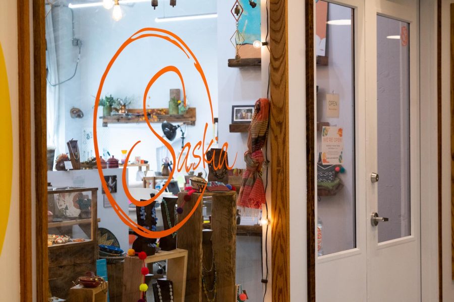 Saskias elegant yet simple storefront invites visitors to see what handmade goods are available on Sept. 18, 2020. (Staff photo by Jake Capriotti)