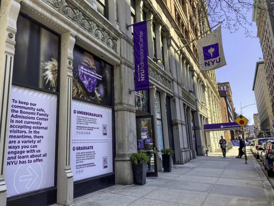 NYU’s admissions statistics show that New York University is no exception when it comes to an elite university admitting disproportionately wealthy students each year, despite boasting itself on its record-setting levels of diversity. Netflix’s documentary about the 2019 college admissions scandal, “Operation Varsity Blues: The College Admissions Scandal,” portrays the scandal as a one-off incident in an otherwise just system rather than a symptom of a national issue. (Staff Photo by Ryan Walker)