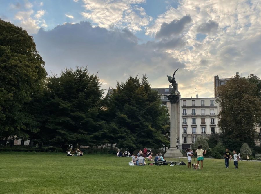 Moments are witnessed through people-watching at the Parc-de-Montsouris in Paris. (Photo by Andi Aguilar)
