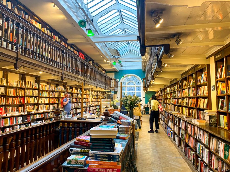 Daunt+Books+is+an+independent+bookstore+in+London+known+for+its+architecture+and+book+selection.+London+has+a+wide+range+of+independent+bookstores+for+locals+and+visitors+to+explore.+%28Photo+by+Saige+Gipson%29