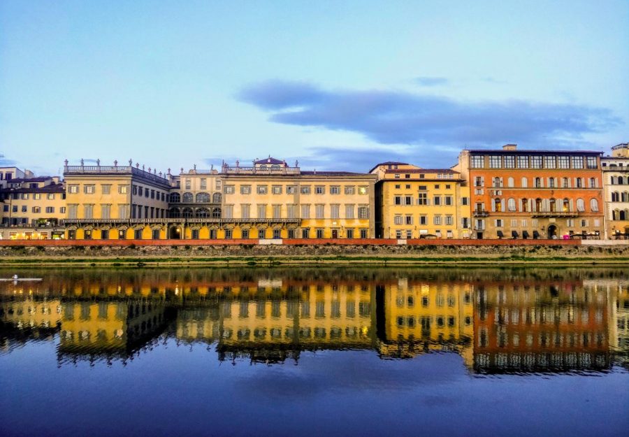 The+Arno+river+cuts+through+the+city+of+Florence%2C+the+site+of+NYU%E2%80%99s+campus+in+Italy.+NYU%E2%80%99s+limits+on+off-campus+student+housing+options+diminish+financial+accessibility+at+abroad+locations+%E2%80%94+and+impede+students+from+fully+experiencing+their+global+study+experience.+%28Staff+Photo+by+Arnav+Binaykia%29