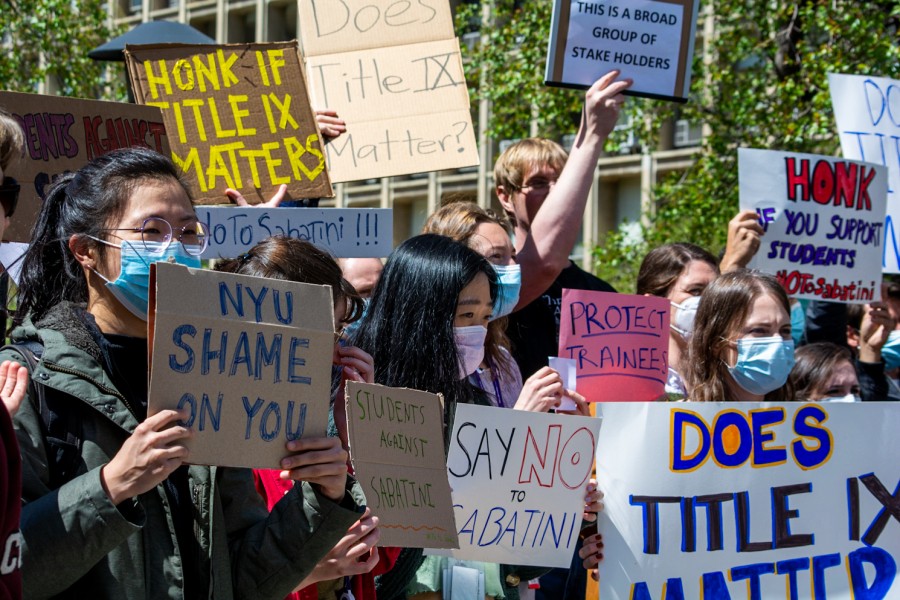 news-grossmanwalkout12