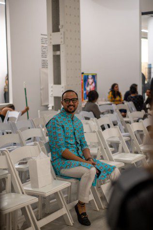 Nomi Ansari wearing a blue kurta.