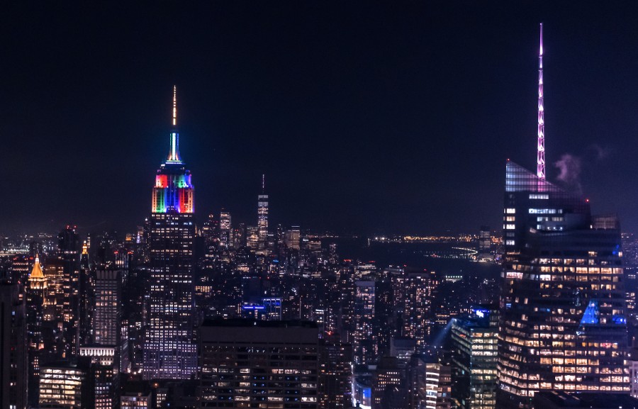 The+nighttime+skyline+view+of+Downtown+Manhattan.