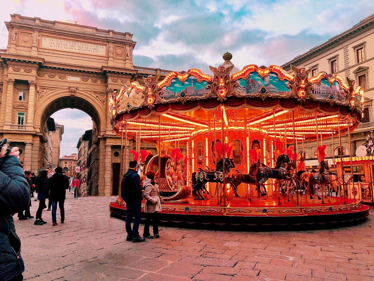 A carousel in the Piazza della Repubblica.