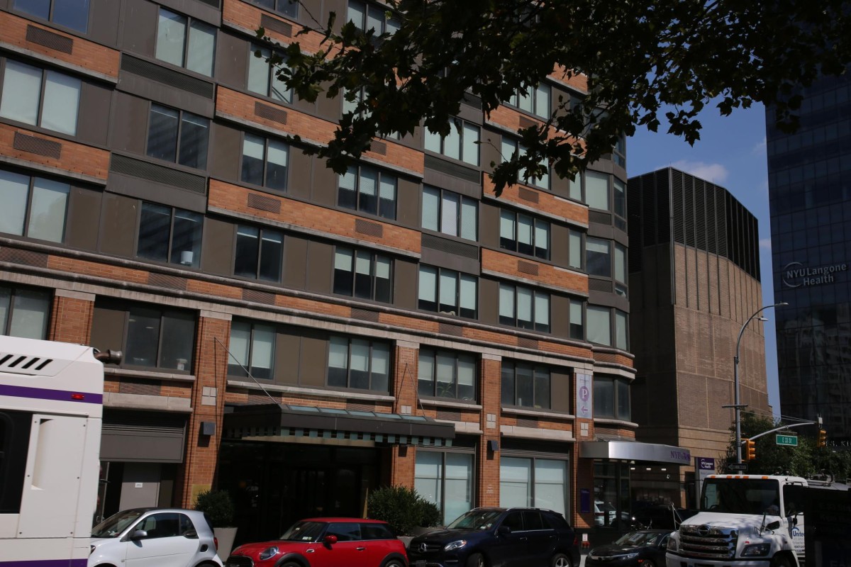 An exterior shot of N.Y.U. Grossman School of Medicine, located on 550 1st Ave, East 33rd Street.