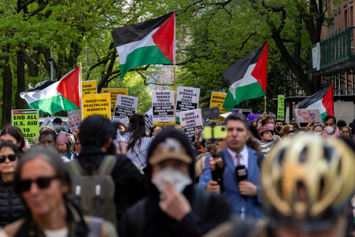 Hundreds of pro-Palestinian protesters gathered outside the Paulson Center hours after a police sweep of the second Gaza Solidarity Encampment. (Krish Dev for WSN)