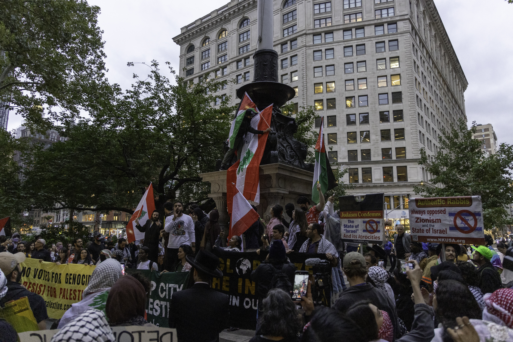 Students hold vigil in Washington Square Park to mourn deaths in Lebanon and Palestine