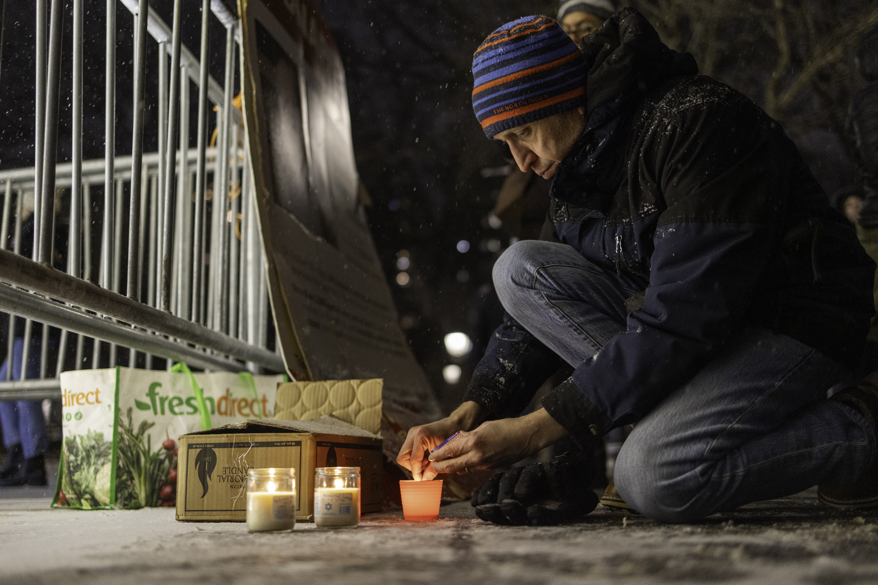 Students and faculty hold vigil honoring 2 Israeli children