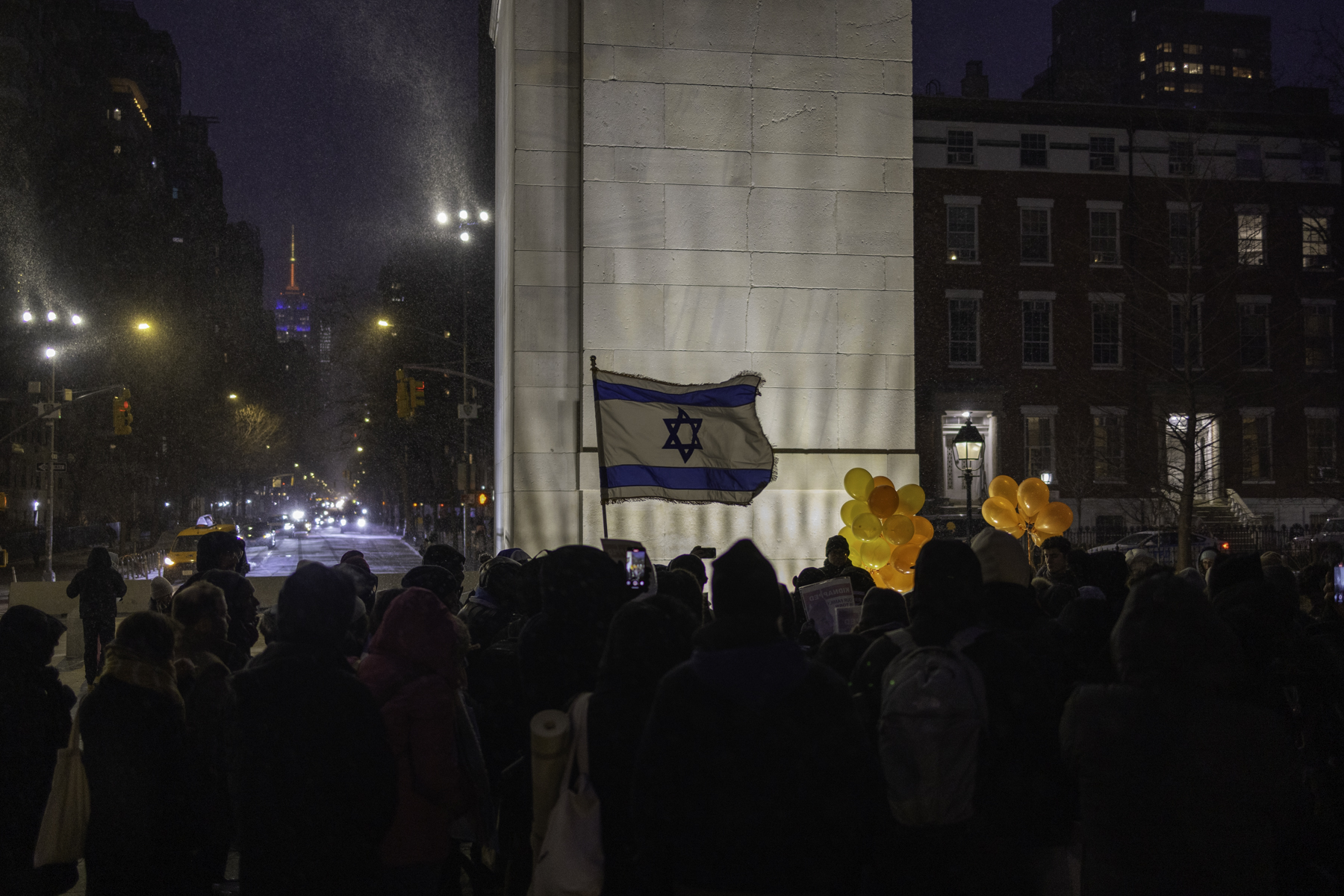 Students and faculty hold vigil honoring 2 Israeli children