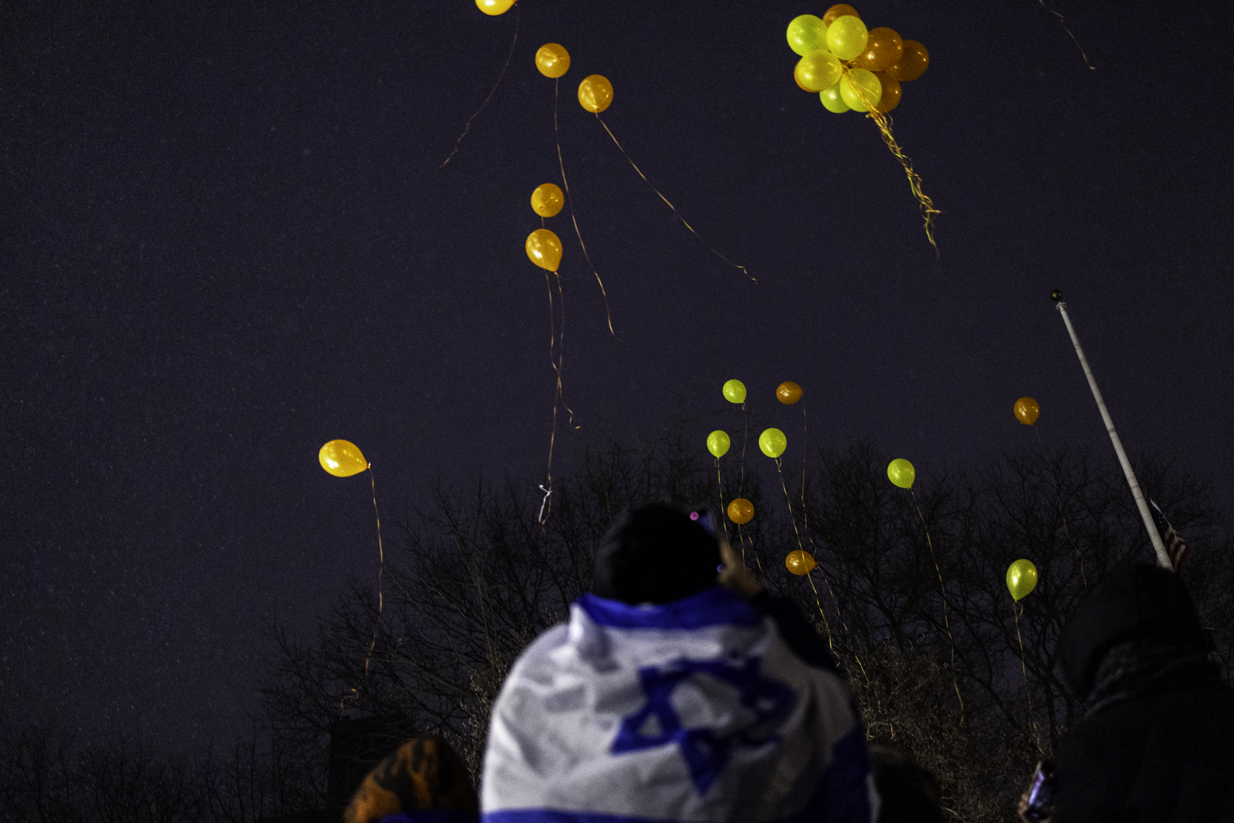 Students and faculty hold vigil honoring 2 Israeli children