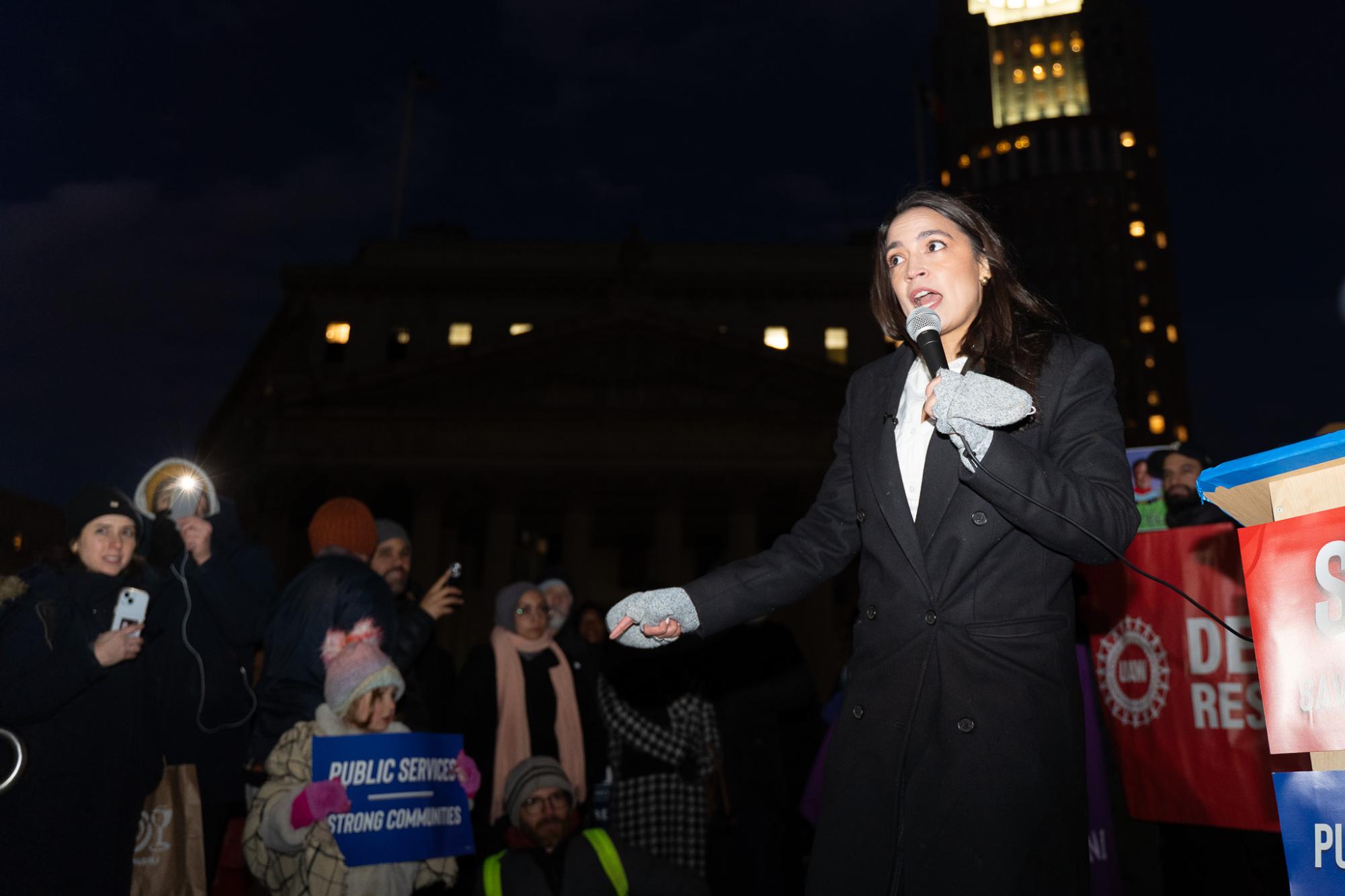 Hundreds protest Trump research cuts in Washington Square Park