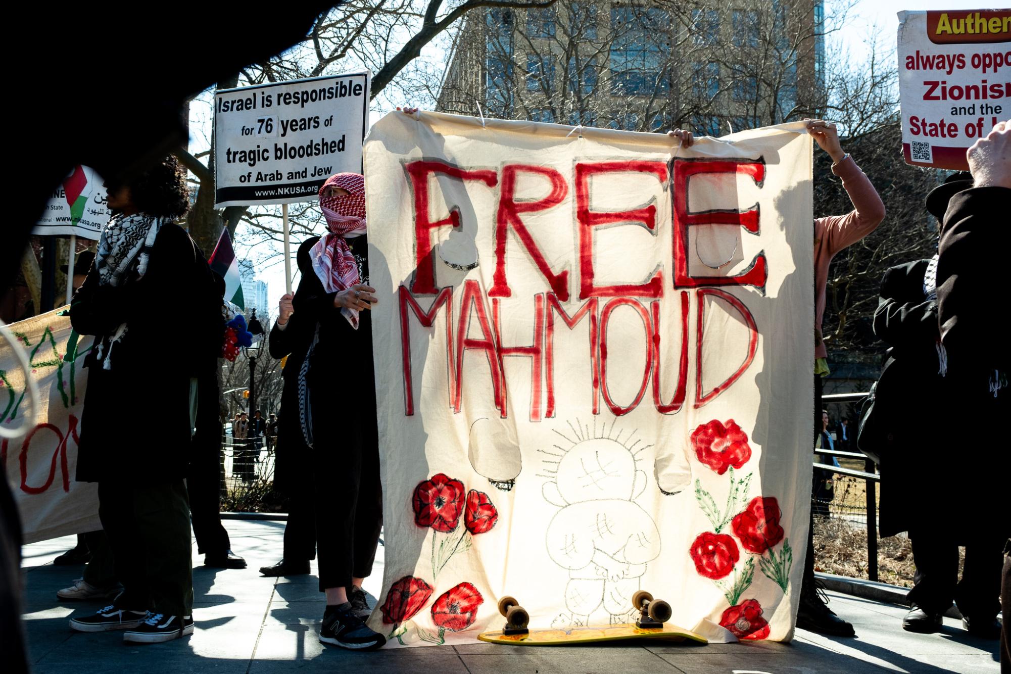 Hundreds protest ICE detainment of Mahmoud Khalil in Washington Square Park