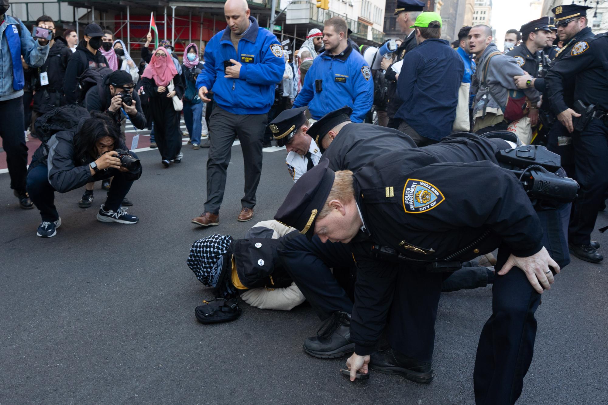 Hundreds protest ICE detainment of Mahmoud Khalil in Washington Square Park