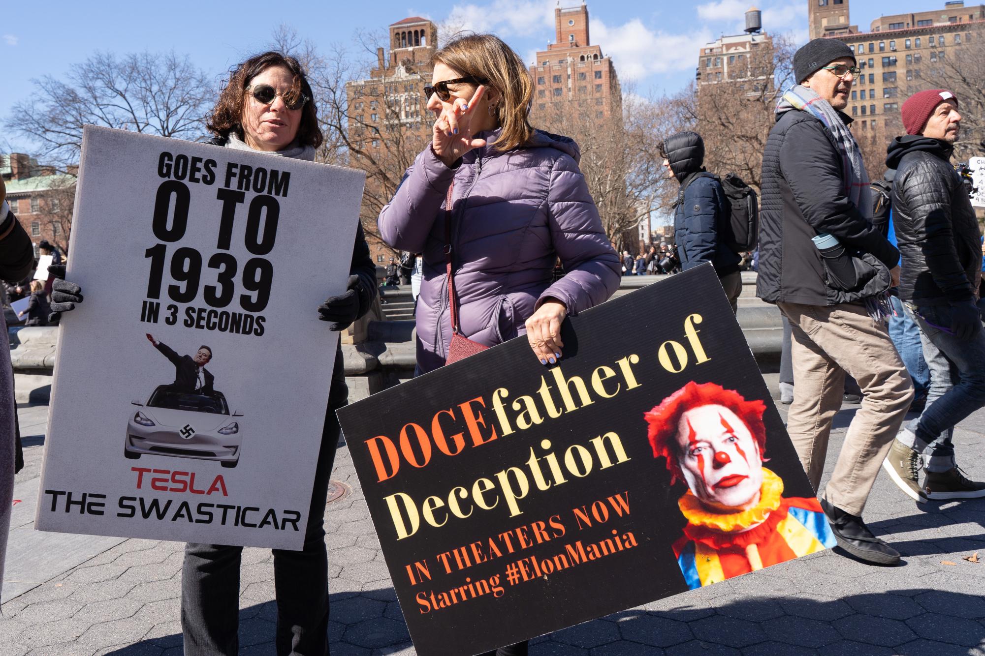 Over 1,000 rally for women’s rights in Washington Square Park