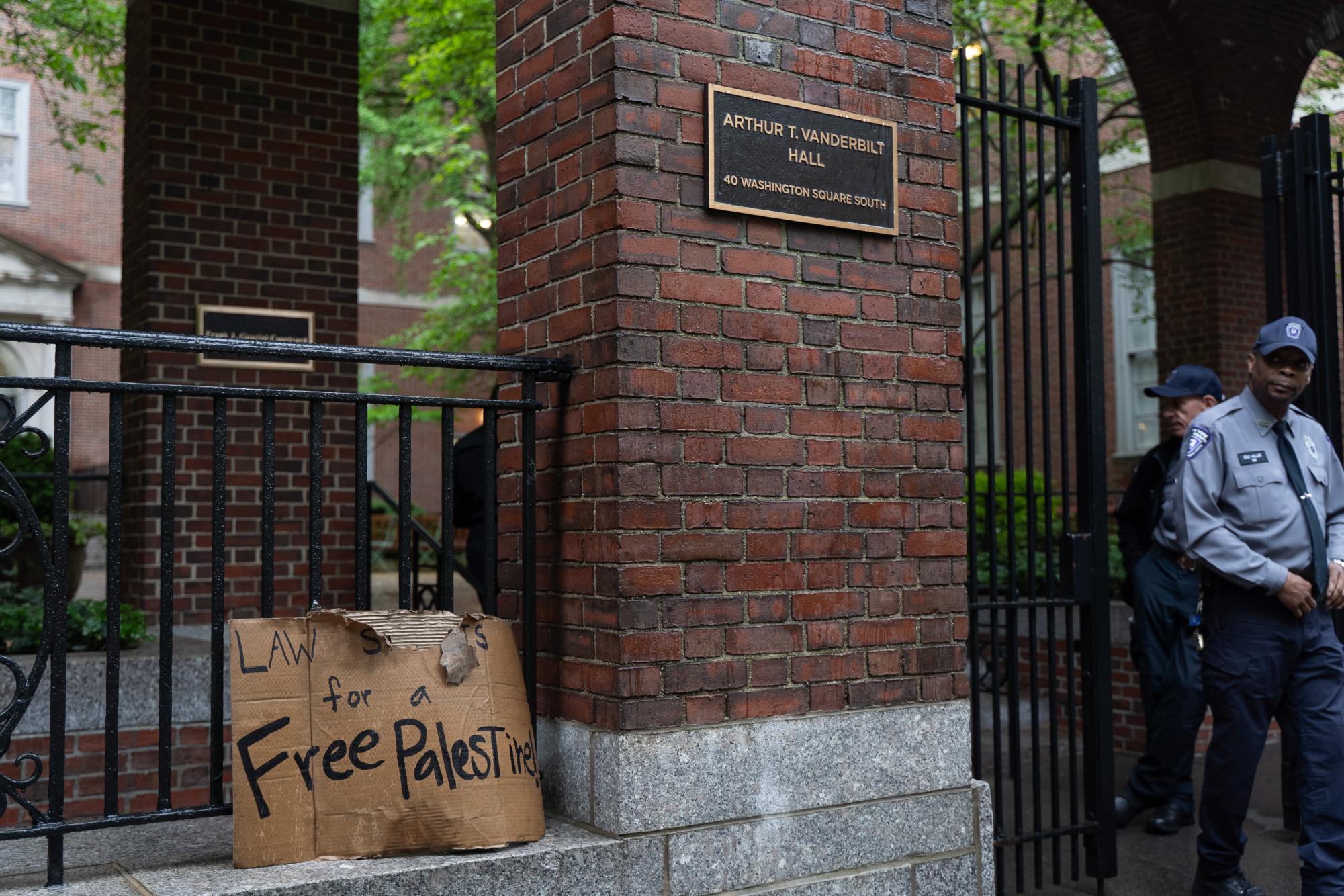 Students picket outside Vanderbilt Hall, demand NYU Law cut anti-protest contract