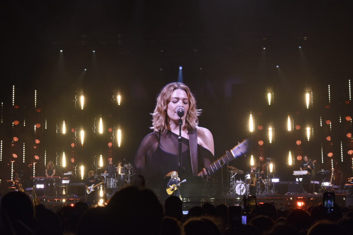 Tisch alum Maggie Rogers performing at Madison Square Garden on Oct. 19, 2024. (Anna Baird-Hassell for WSN) 