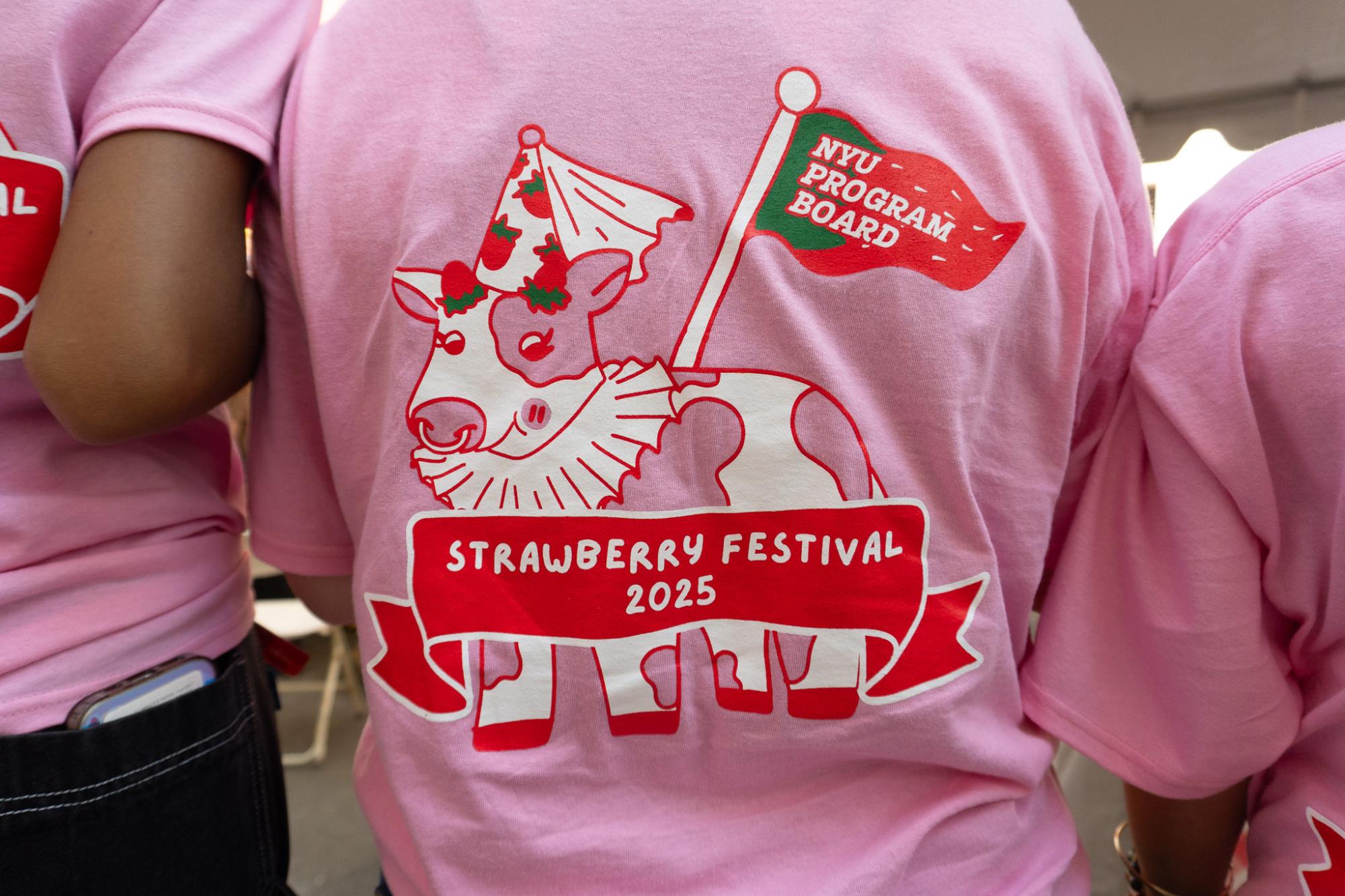 Strawberry Fest returns to NYU with thousands in attendance