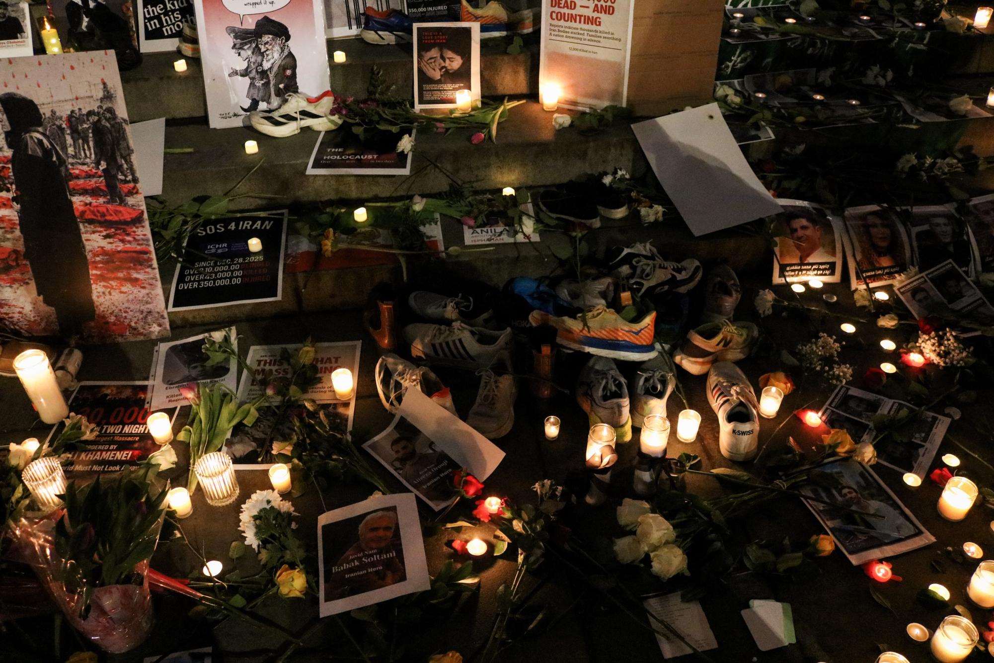 Students mourn lives lost in Iran protests